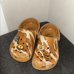 Kids Dinosaur Crocs in Brown and Tan